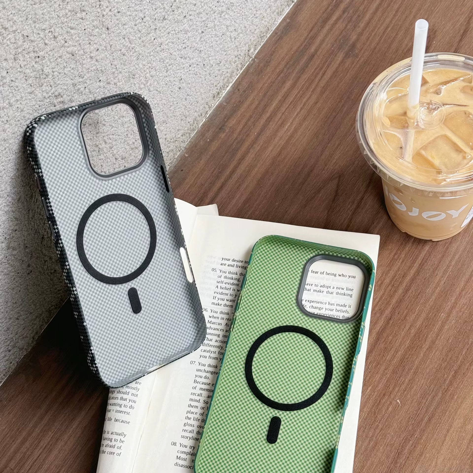 Coque en fibre de carbone avec anneau caméra métal magnétique – Compatible iPhone 13 à 16 Pro Max – Image 6