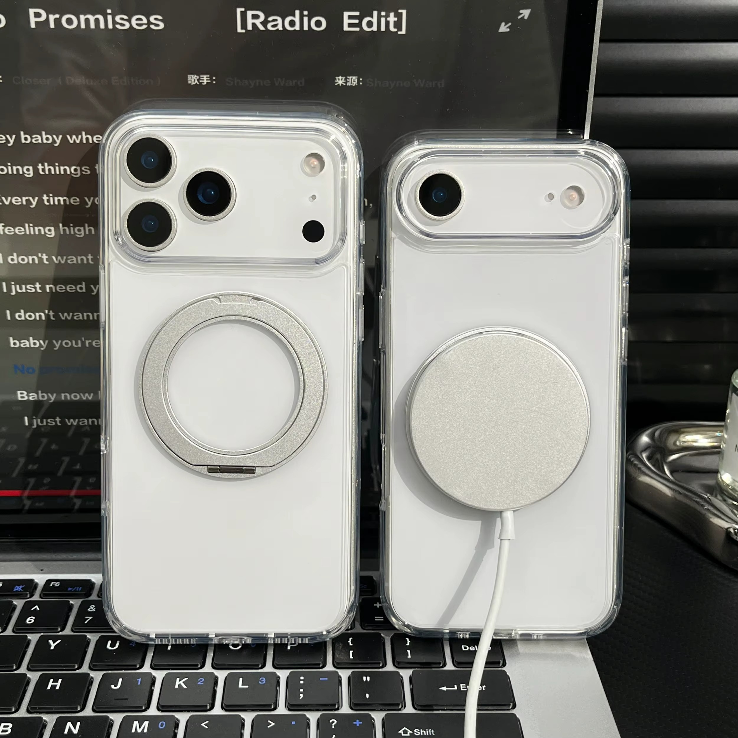 Coque iPhone Acrylique Magnétique 2.5 mm Transparente Minimaliste