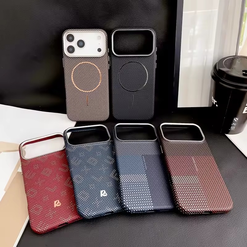 Coque iPhone Magnétique Fibre de Carbone Cadre Métal Antichoc